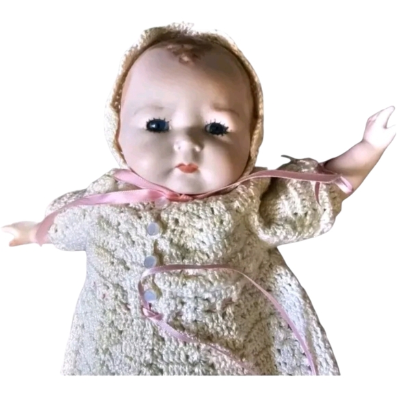 14 Inches Antique 1924 Vintage Porcelain Baby Doll with Blue Eyes - Picture 12 of 16